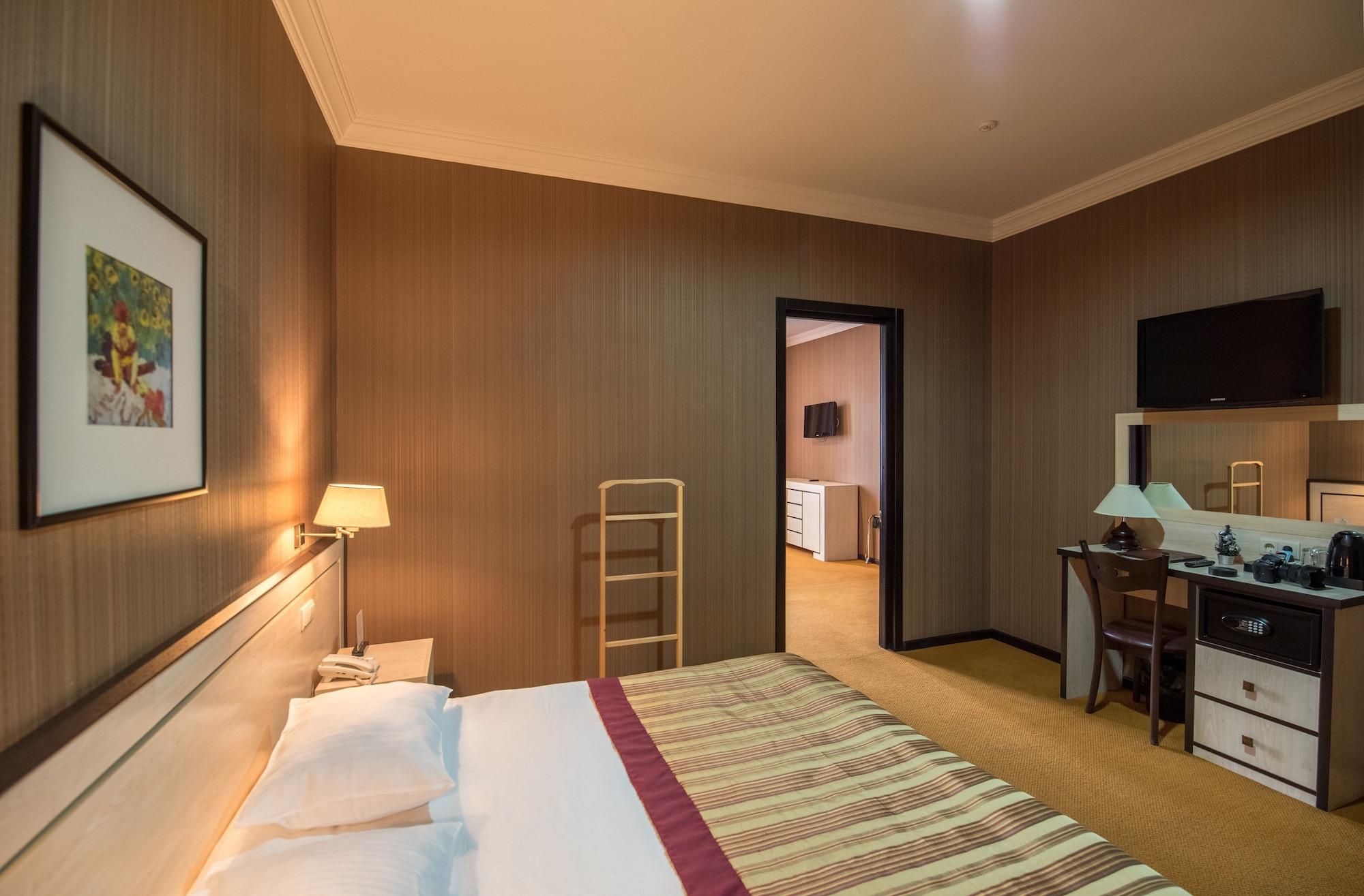 Hotel Rikhe Monika Tiflis Dış mekan fotoğraf