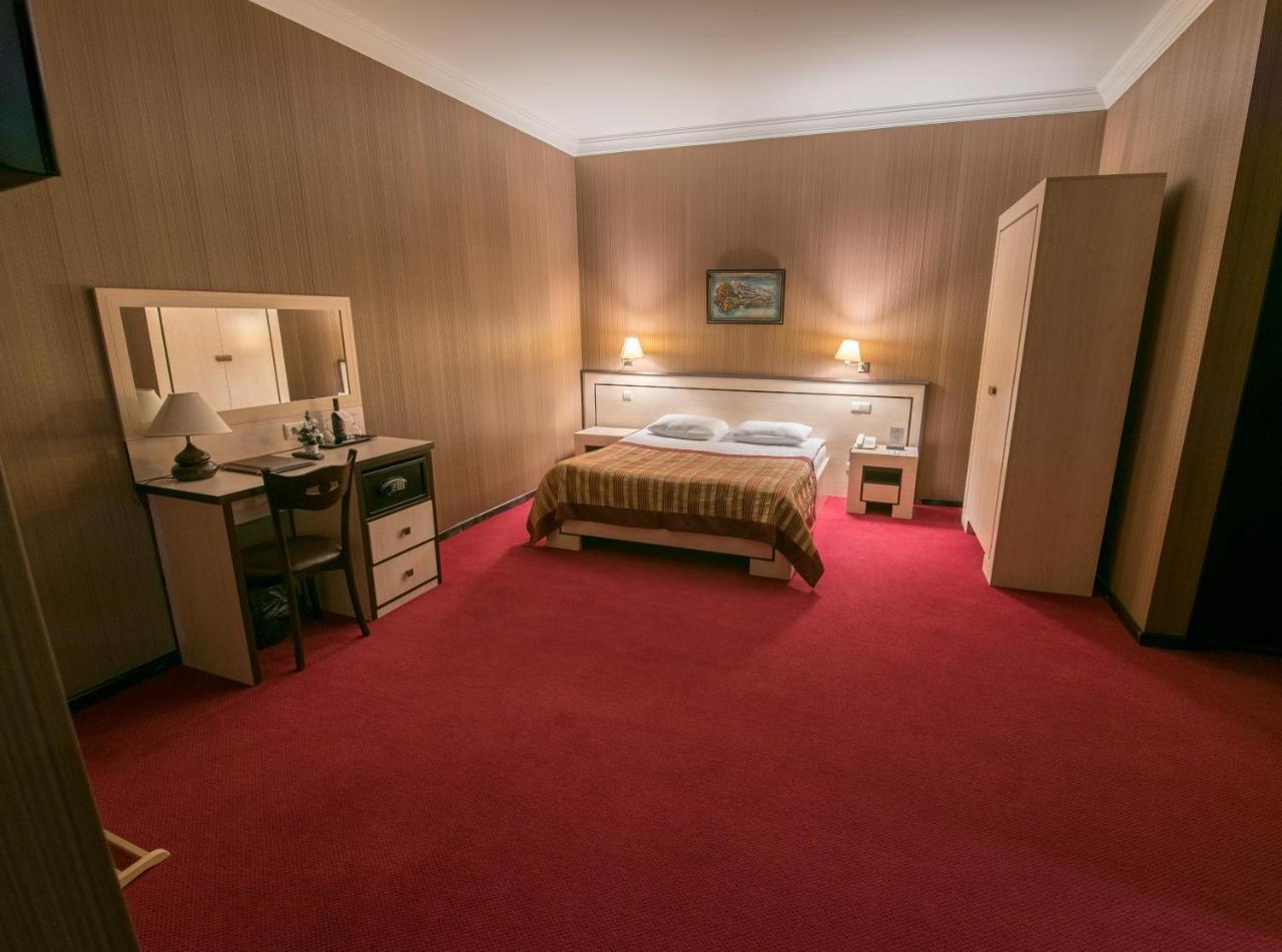 Hotel Rikhe Monika Tiflis Dış mekan fotoğraf